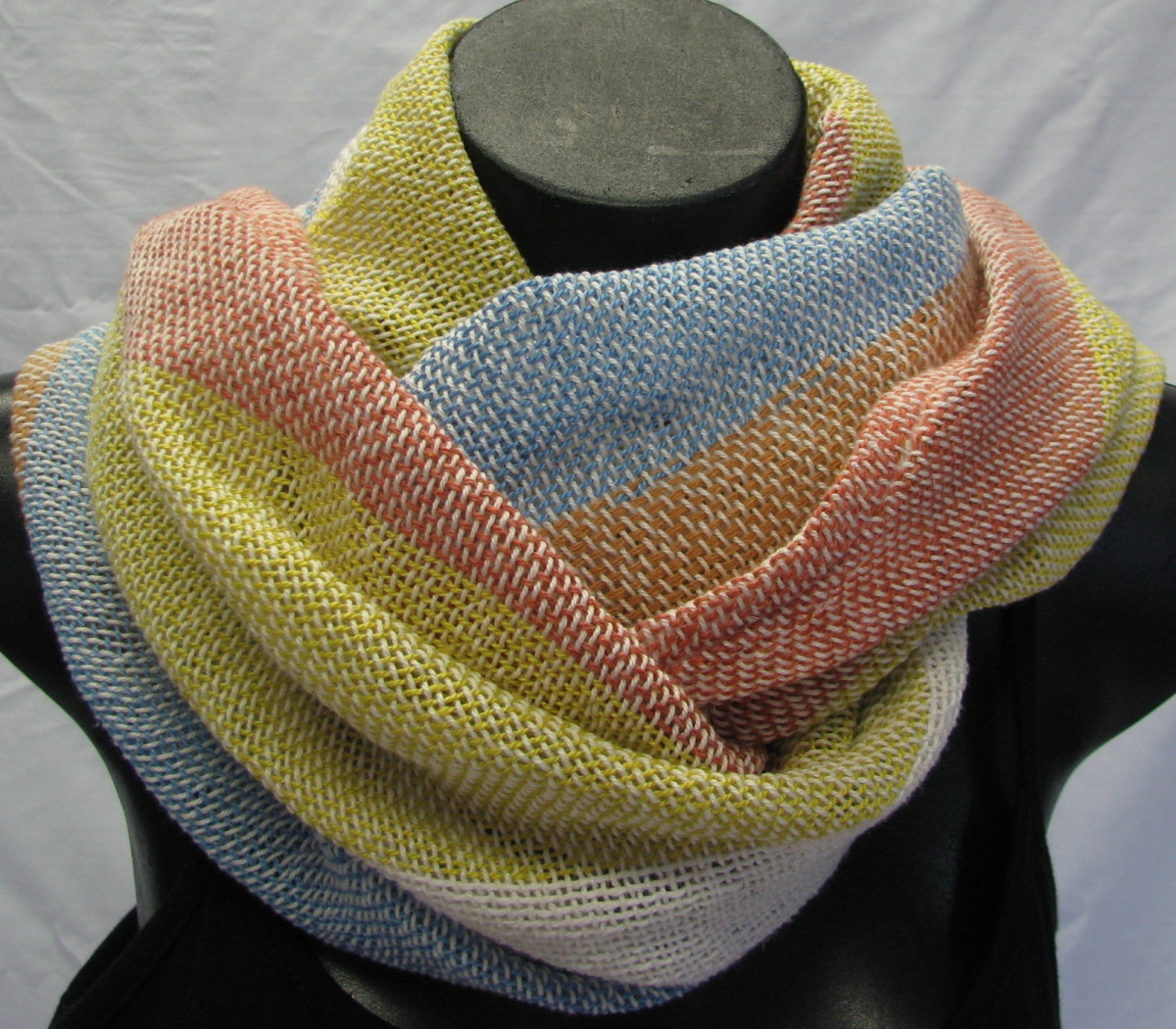 Cowl by Kjerstin Bjelland 