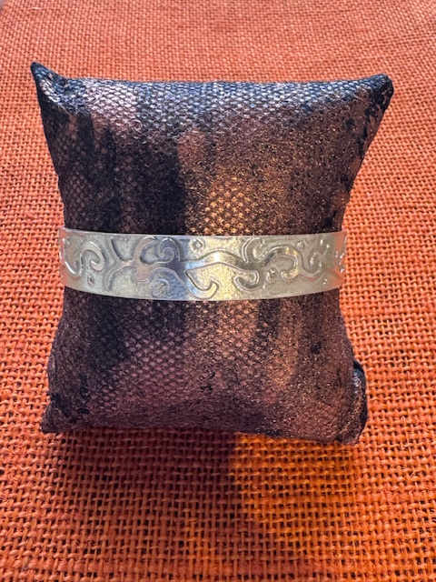 Etched Bangle #2 by Ichia Tiyi, Image 1.
