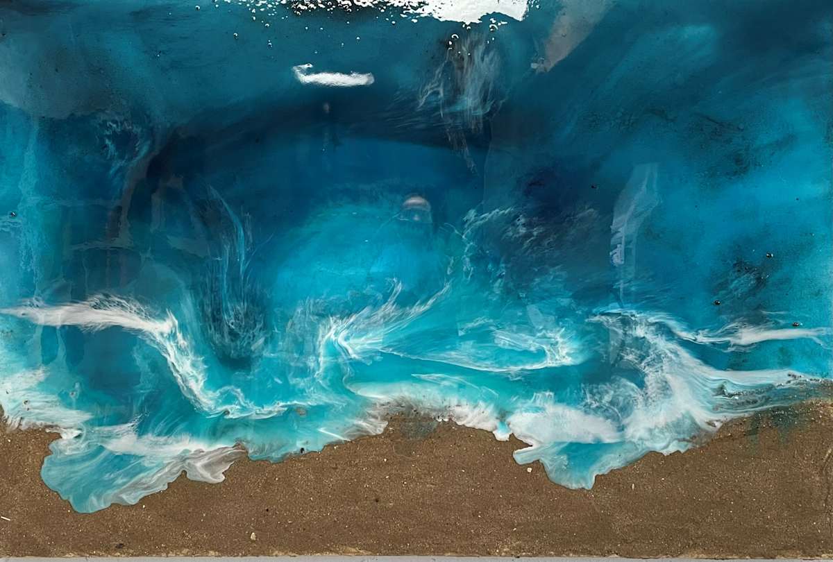 Carate beach by Alex Huelbach, Image 1.