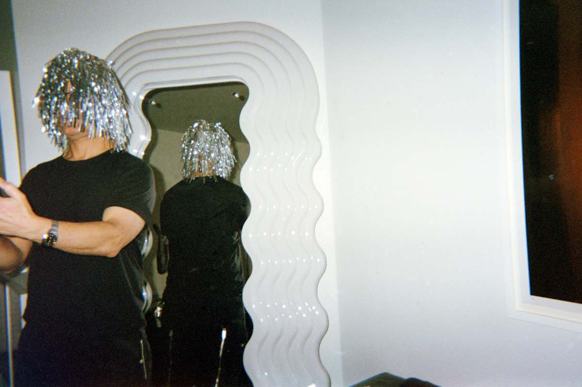 Mark in a Wig by Davie Kaim, Image 3.