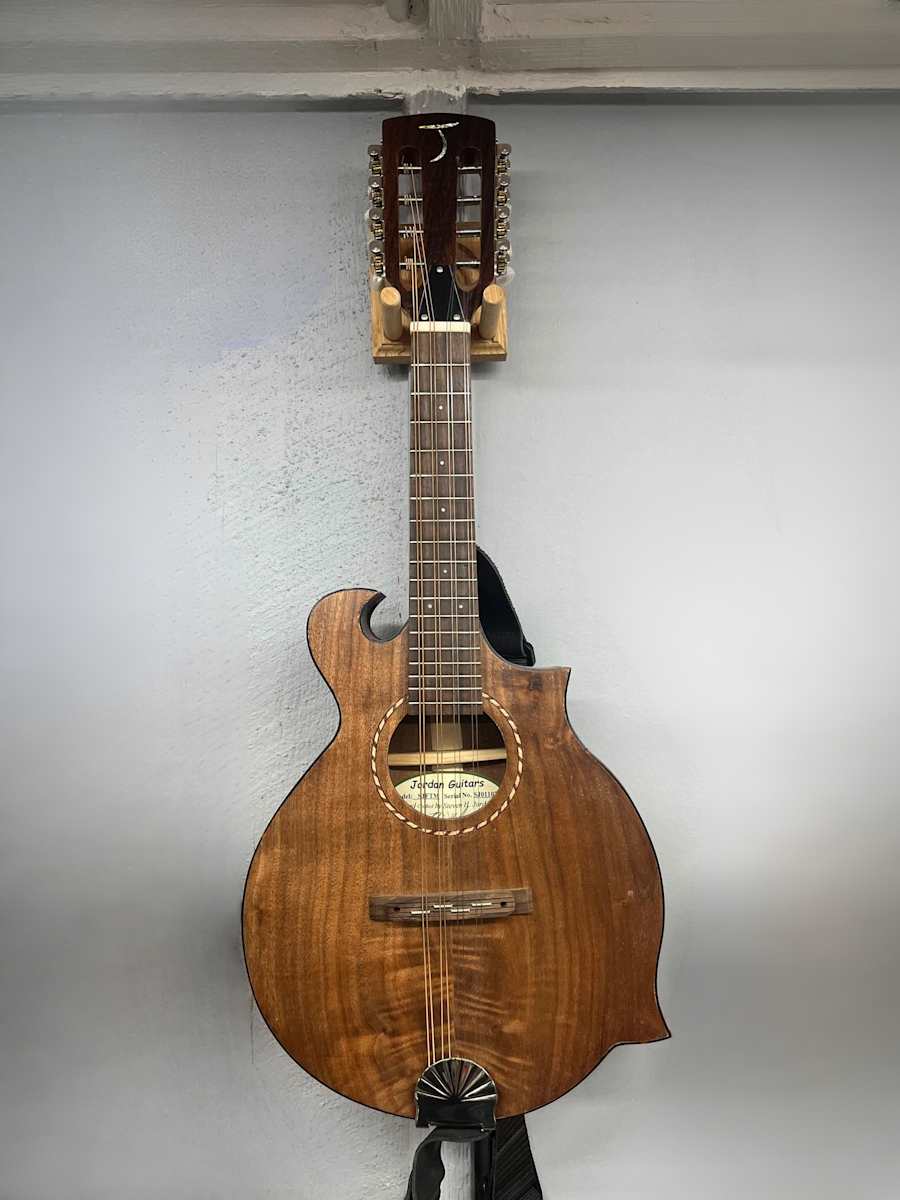 SJ Mandolin by Steve Jordan, Image 2.