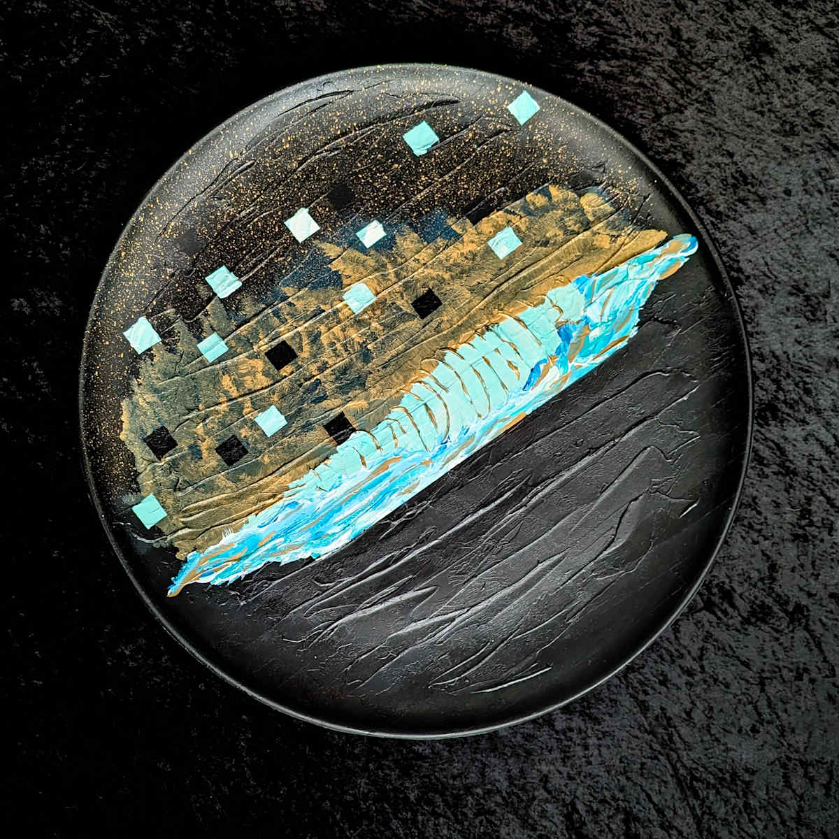 Golden Remains by Sam Noten - Samantha V.P. Noten, Image 1.