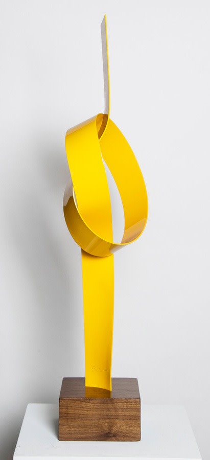 Yellow Up Knot by Joe Gitterman 