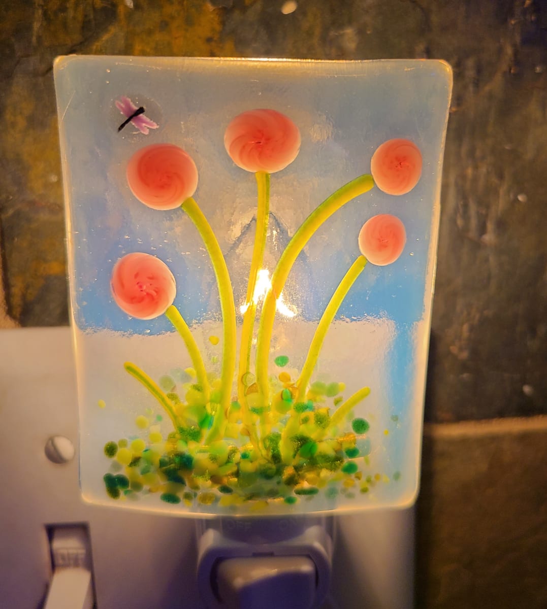 Nightlight with Pink Flowers & Dragonfly 