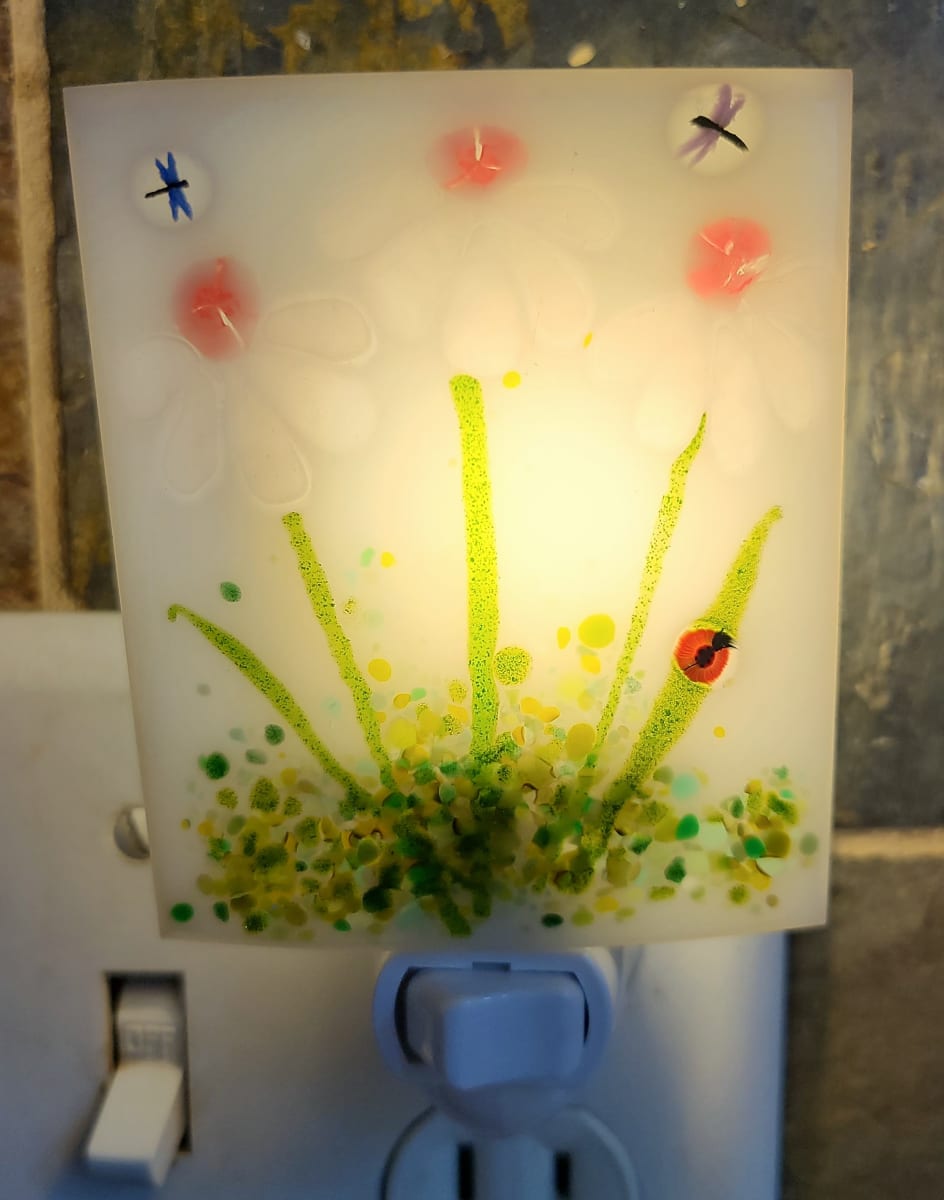 Nightlight with Pink Flowers, Dragonflies, and Ladybug 