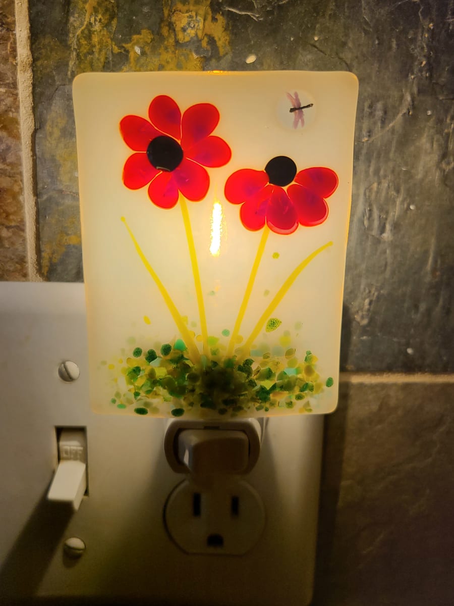 Nightlight-Red Flowers with dragonfly 
