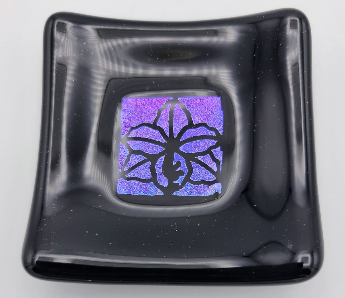 Trinket Dish with Dichroic Trillium by Kathy Kollenburn 