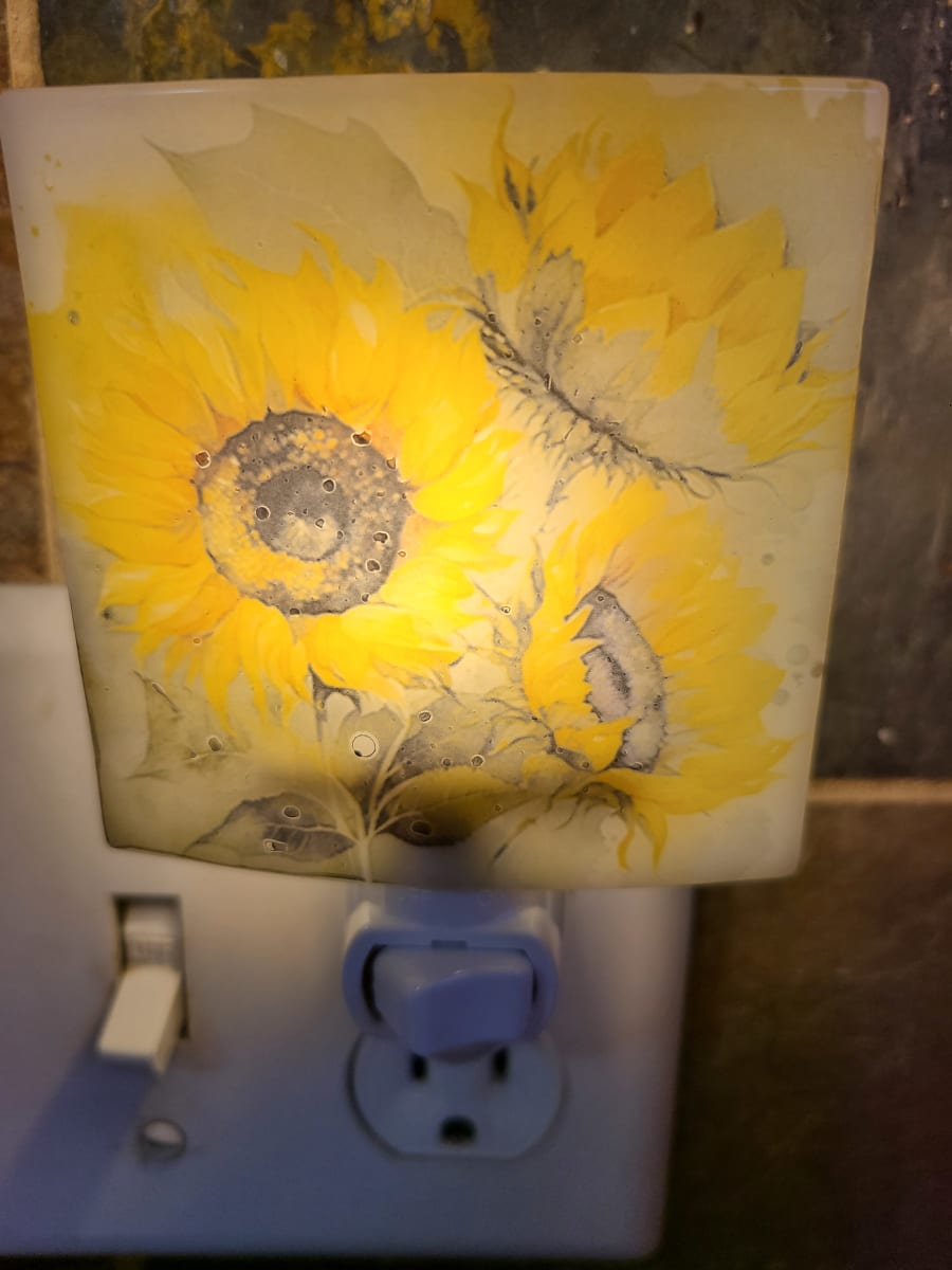 Nightlight-Sunflower Trio by Kathy Kollenburn 