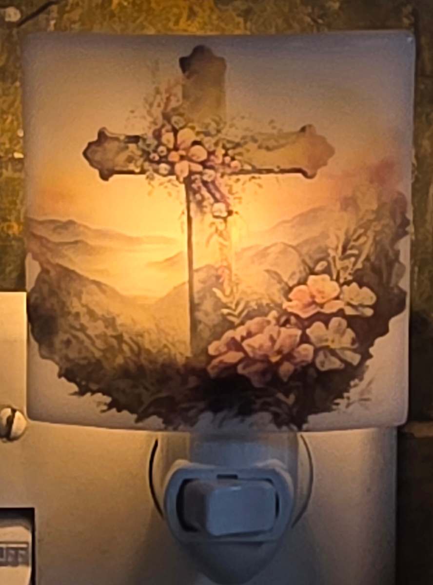 Nightlight-Easter Cross with Flowers by Kathy Kollenburn, Image 1.