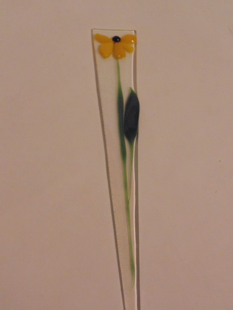 Plant Stake-Yellow Daisy by Kathy Kollenburn 