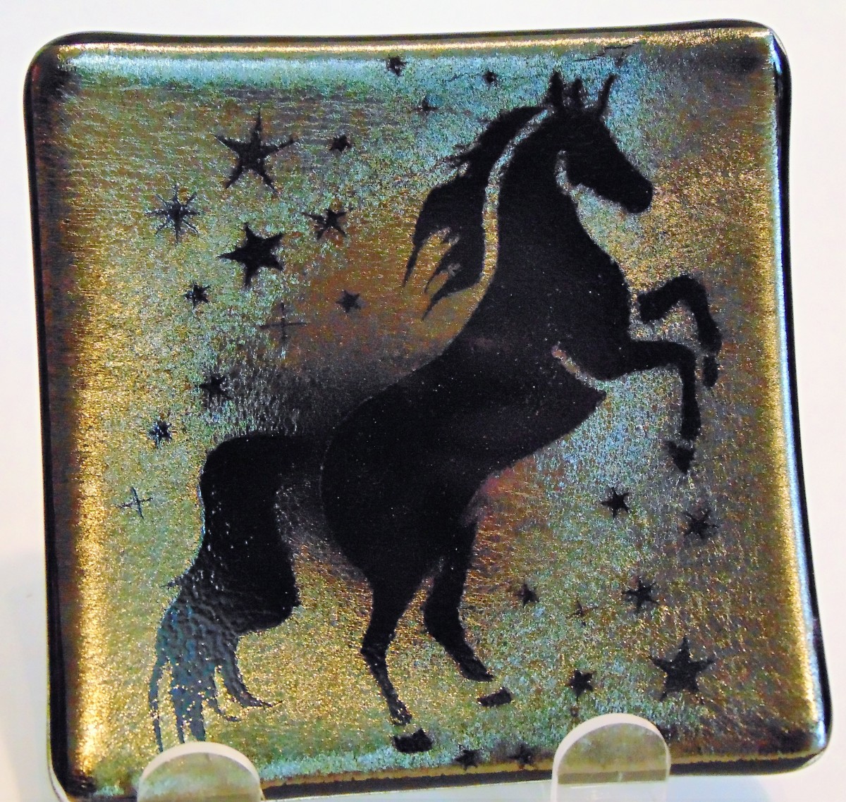 Small Plate-Unicorn on Silver Irid by Kathy Kollenburn 