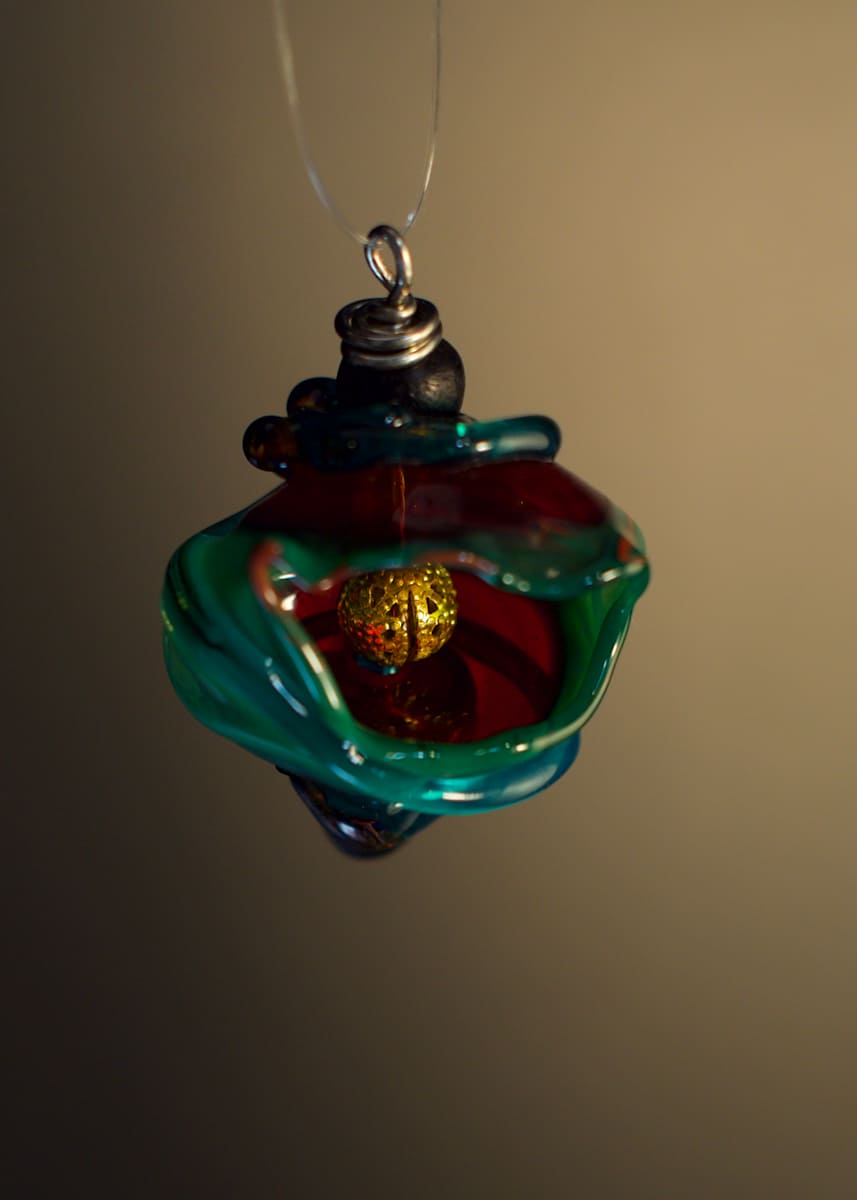 Medusa Glows by creature kpw, Image 1.