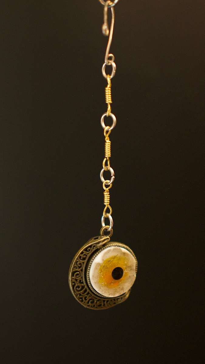 Marmalade (set in bronze) by creature kpw, Image 1.