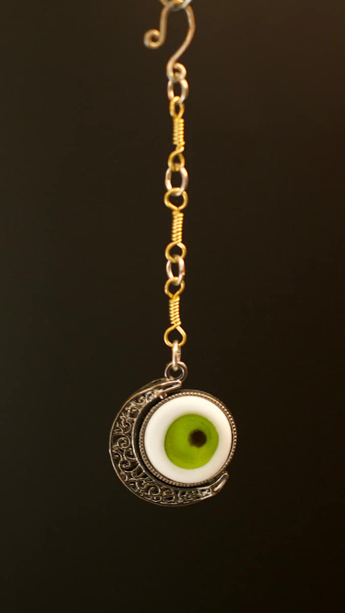 Olive (set in gunmetal) by creature kpw, Image 1.