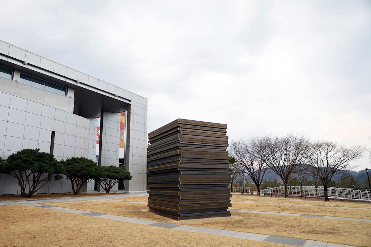 Daegu Stack by Sean Scully, Image 1.
