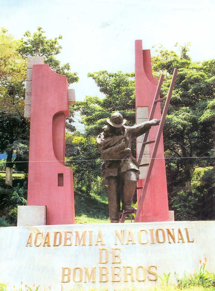 Monumento al Bombero by Casa Fage Hay, Edgar Zuñiga, Image 5.