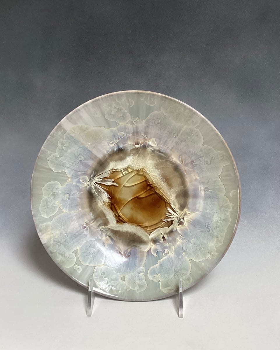 Small white and brown plate 