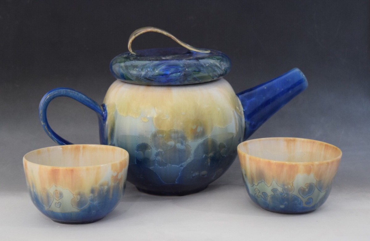 Gradient Blue Teapot with 2 cups by Nichole Vikdal 