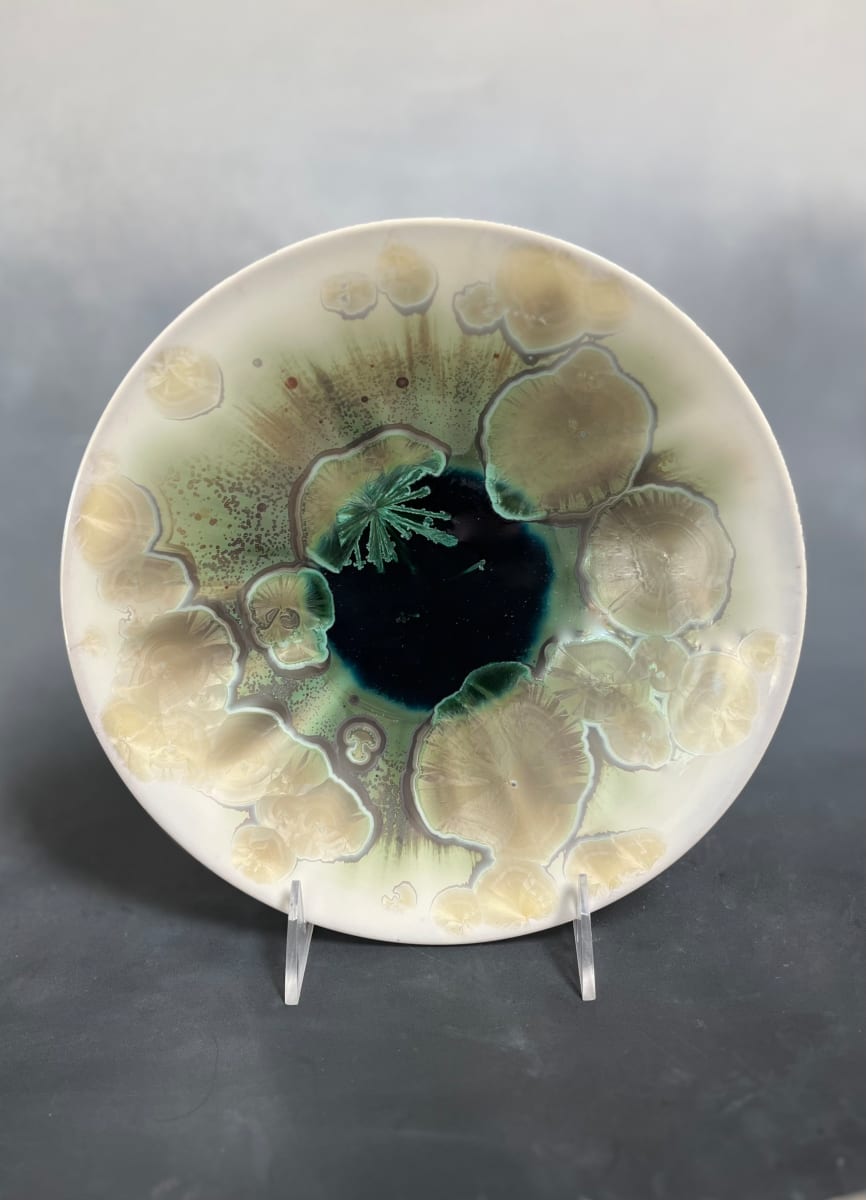 green plate with white rim by Nichole Vikdal, Image 1.