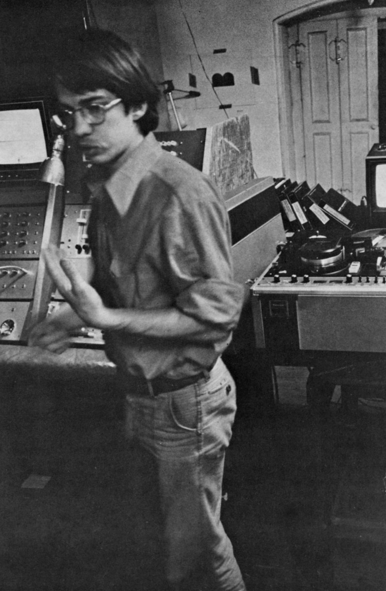 Electron Movers Dennis, 1976 by Alan Powell 