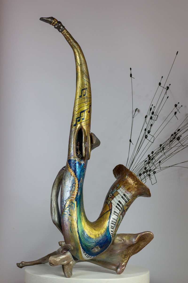 Max the Sax, Image 2.