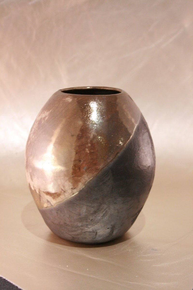 Gold Raku 05 by Wilhelmina Ceramics 