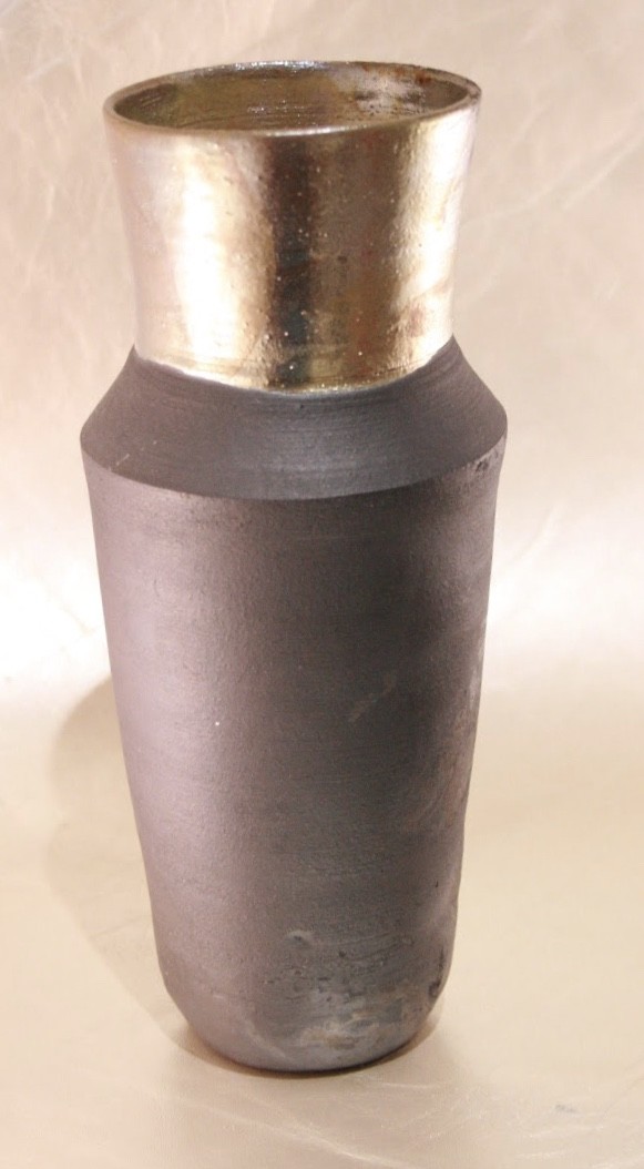 Gold Raku 02 by Wilhelmina Ceramics 