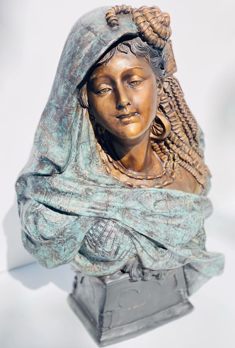 4201 - Spanish Woman Bust 