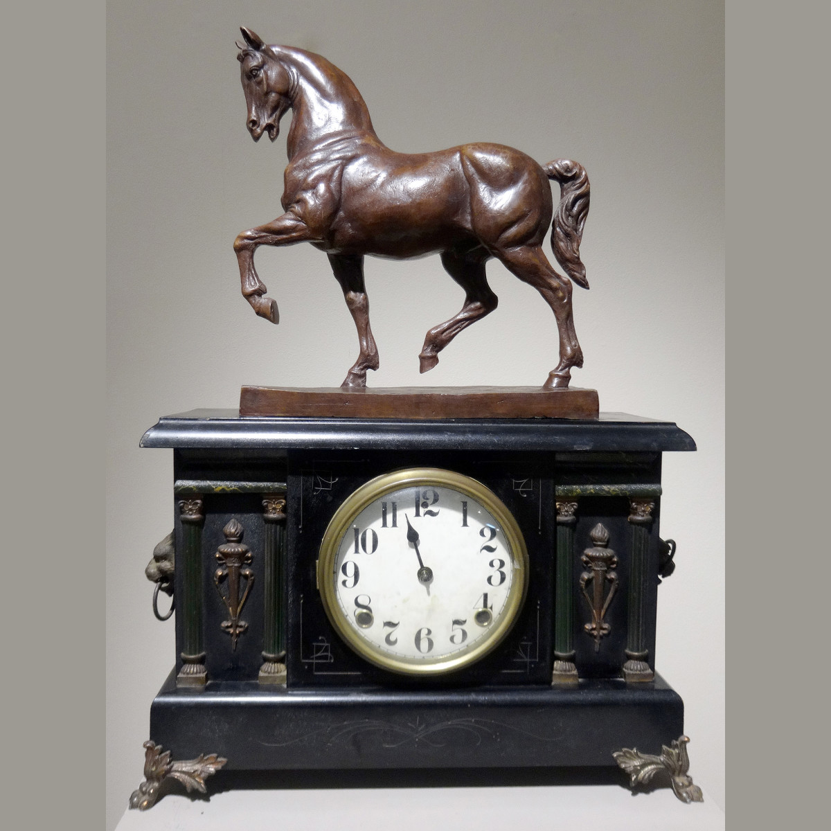 4110 - Horse Clock 