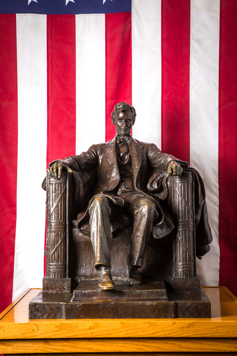 Abraham Lincoln by Daniel Chester French 