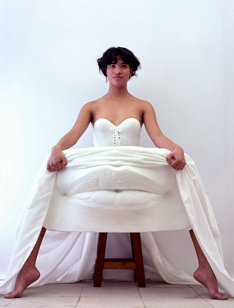 SUPERLATIVE (Superlativo) by Claire Becker  Image: The Bride (La novia)