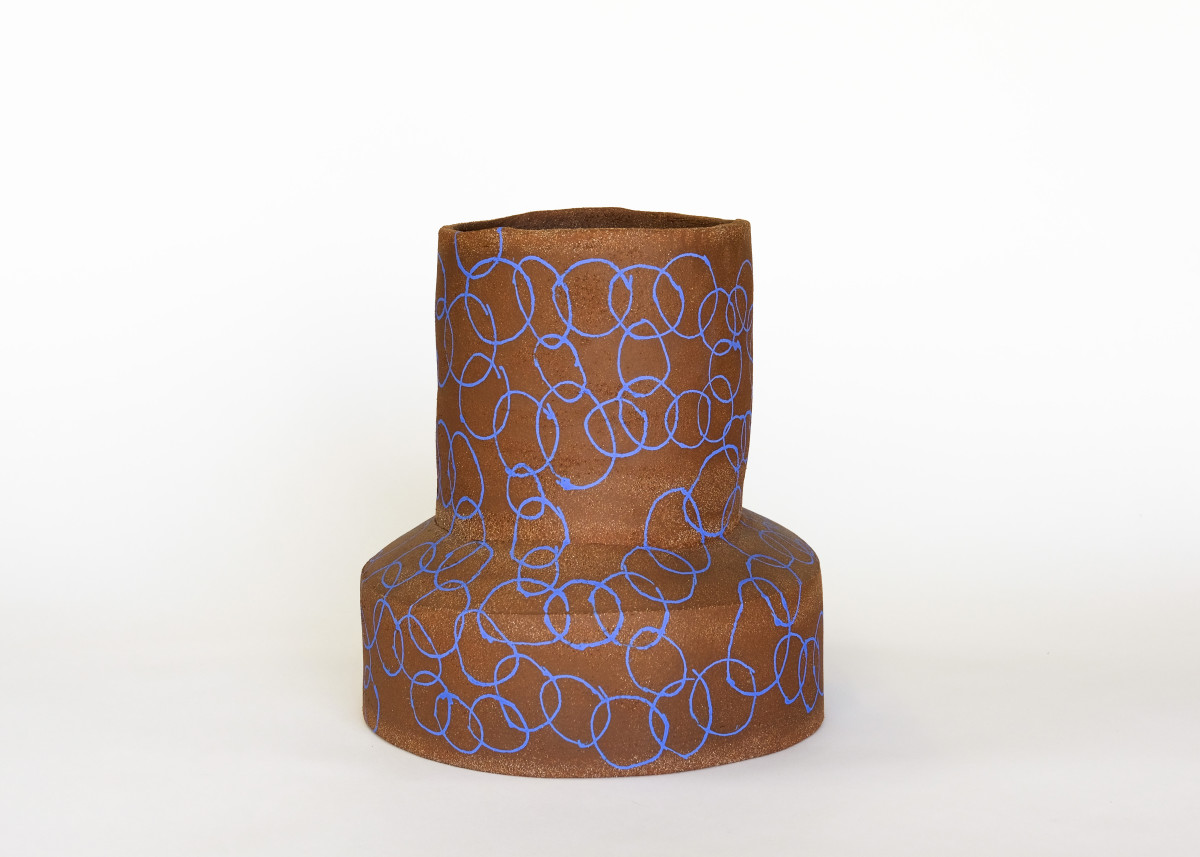 Vessel with Interlacing Blue Circles by BEN MEDANSKY STUDIO 