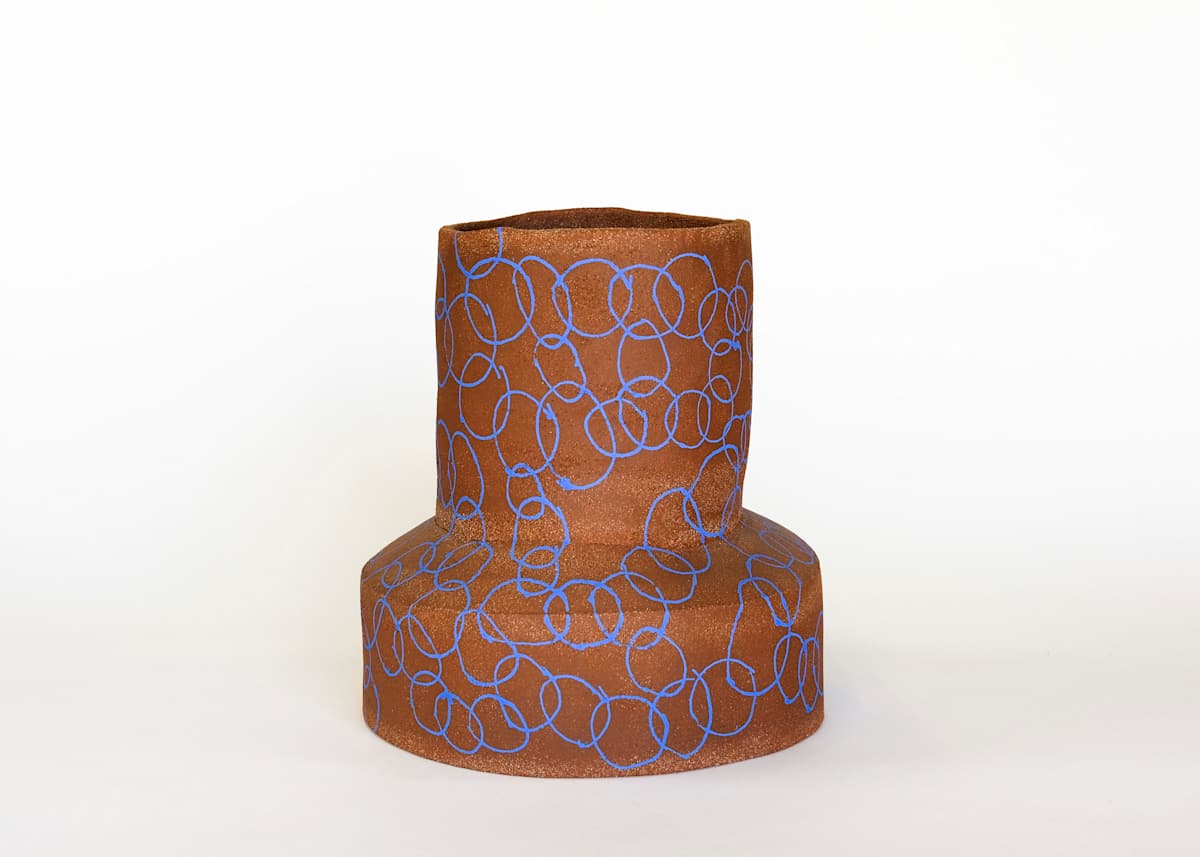 Vessel with Interlacing Blue Circles by BEN MEDANSKY STUDIO, Image 2.