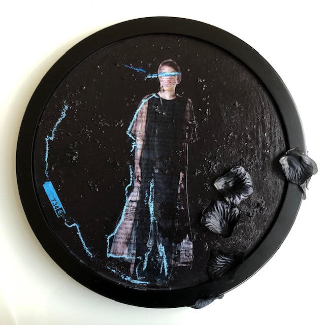 In Fashion Black Circle 11 by Tina Psoinos 