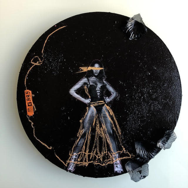 In Fashion Black Circle 9 by Tina Psoinos 