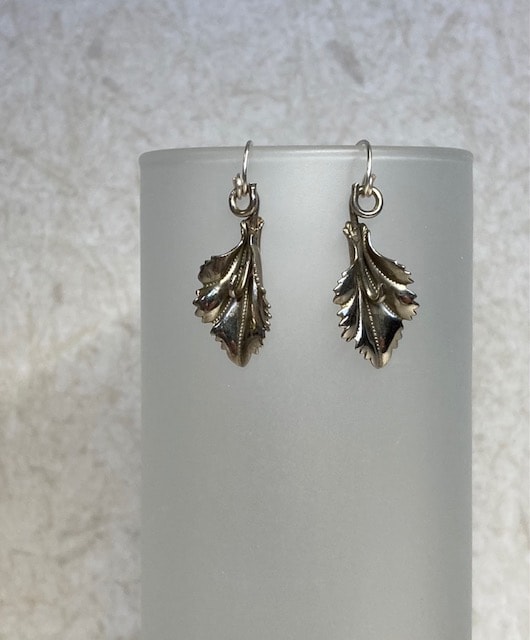 Vintage Silvertone Leaf Earrings by Luann Roberts Smith 