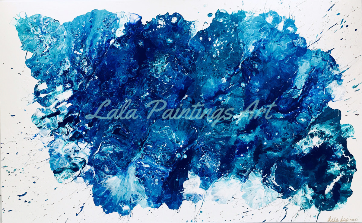 In motion by Lala Lapinski 