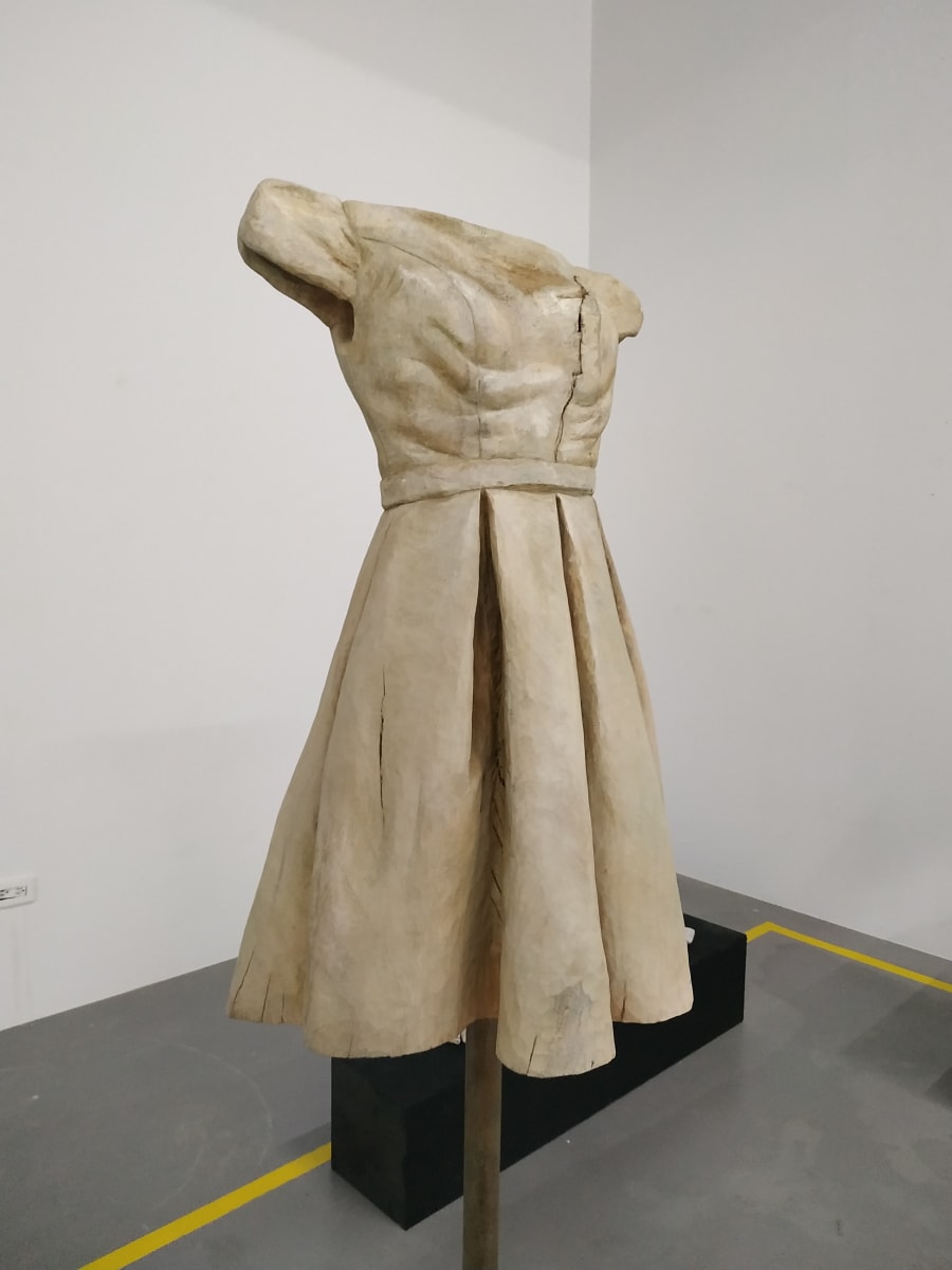 洋裝-心痛 Dress-Heartache by 賀泉融 HE Cheny Rong 