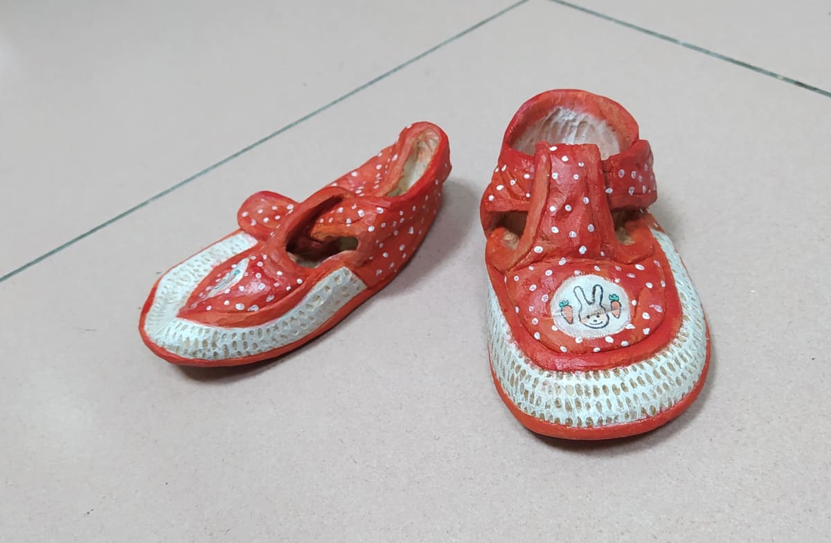 走路鞋 Shoes by 賀泉融 HE Cheny Rong 