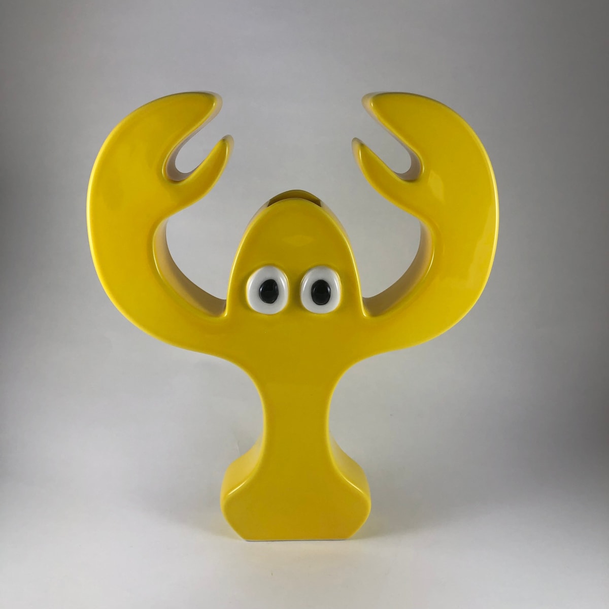 龍蝦花瓶 (黃) Lobster Vase (Yellow) by 菲利普 · 考爾伯特 Philip COLBERT 