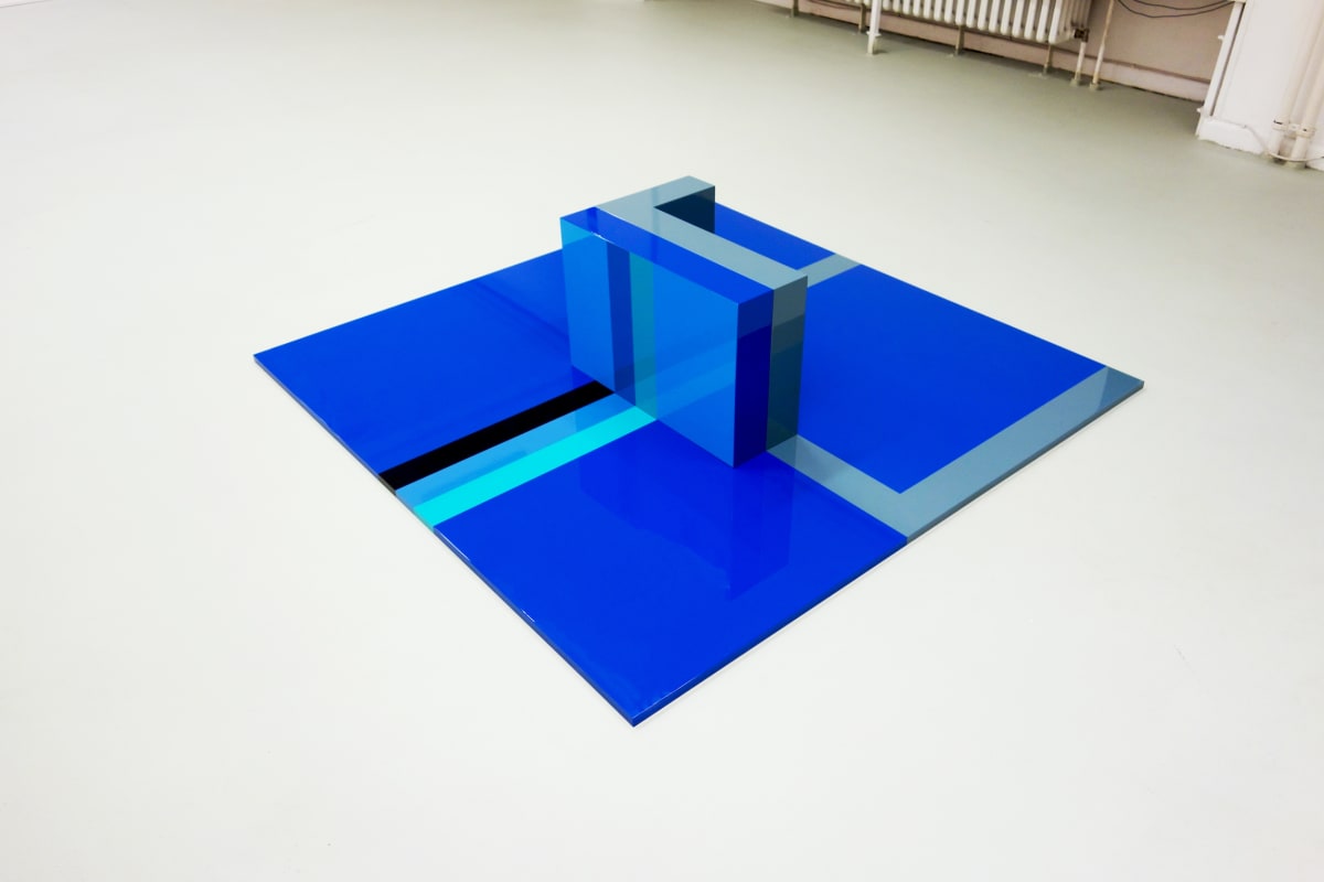 O27 - Flat Cube 1 by Martim Brion 