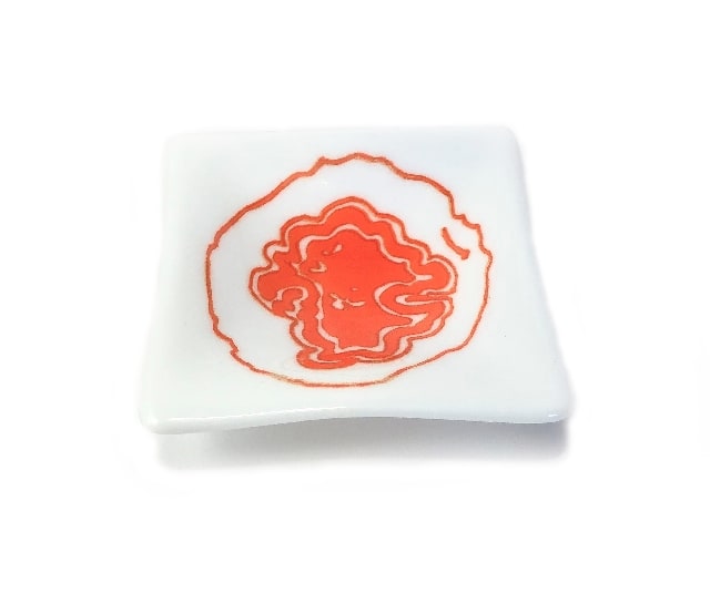 Seed pod dish iii by Nada Murphy  Image: kiln form glass dish with silk screen design 