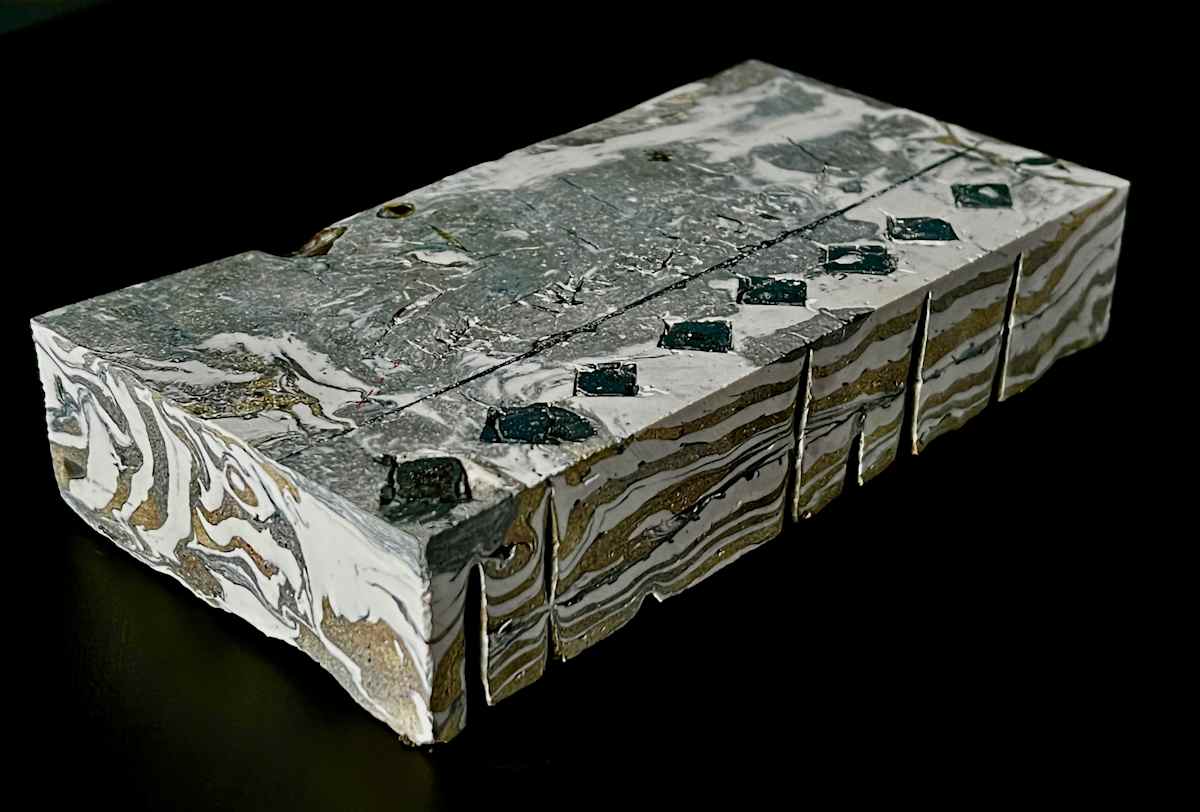 EC19, Image 1.