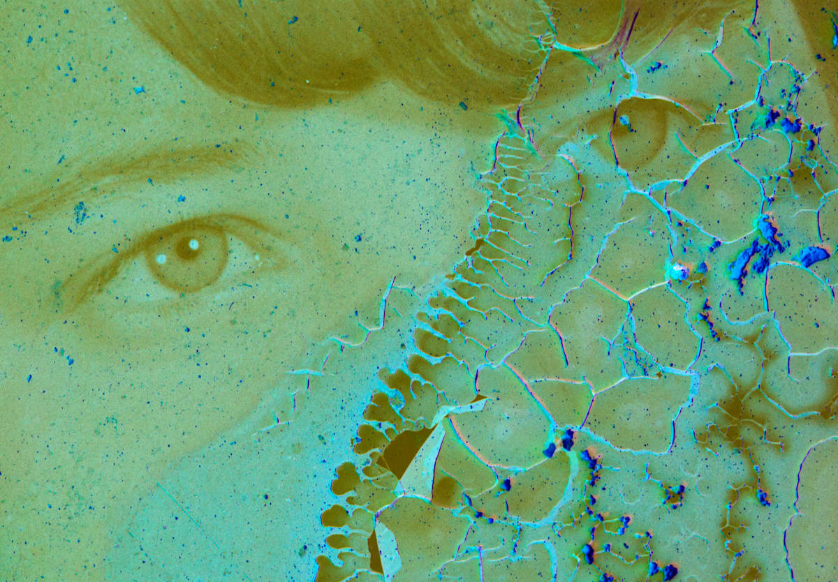 Green eyes cracked by Aaron Farley, Image 1.