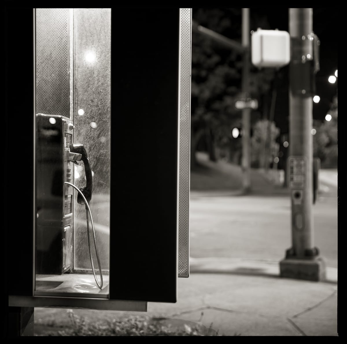 585.271.9197 – Clar’s Elmwood Automotive, 870 Elmwood Avenue, Rochester, NY 14620 by Eric T. Kunsman, Image 1.