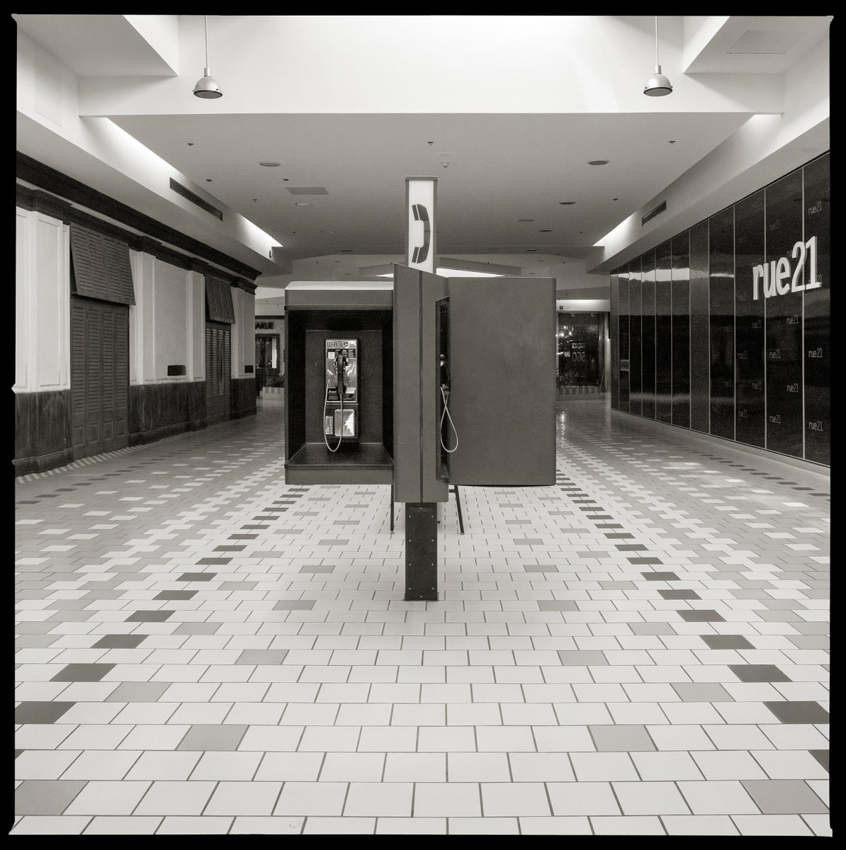 585.427.9631, 585.427.9652, 585.427.9683, 585.427.9682 – Marketplace Mall, 9291 Miracle Mile Drive, Henrietta, NY 14623 by Eric T. Kunsman, Image 1.