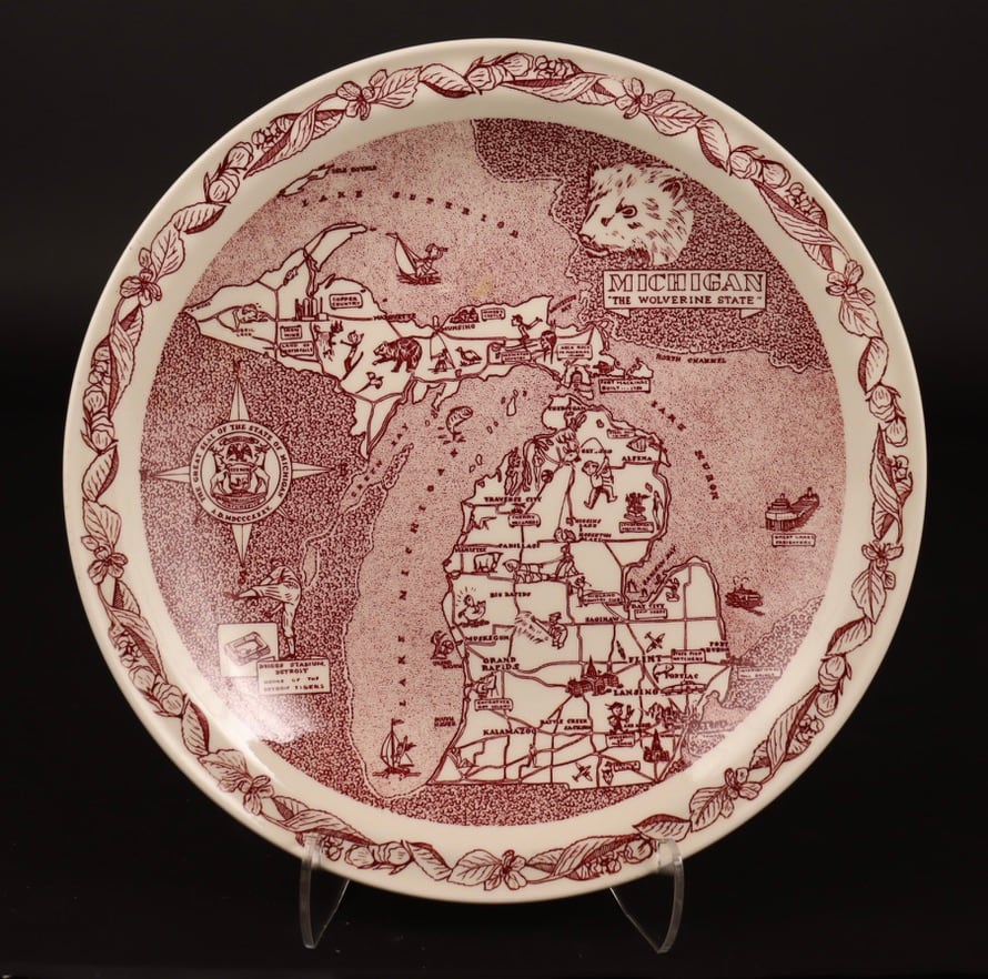 Michigan – Vernon Kilns Earthenware State Plates, ca. 1940s by International Museum of Dinnerware Design  Image: Michigan