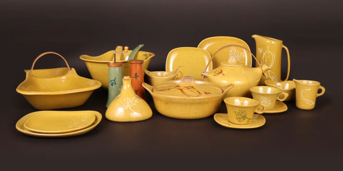 Glidden Pottery – Alfred Buffetware, 1956 by Sergio Dello Strologo, designer 