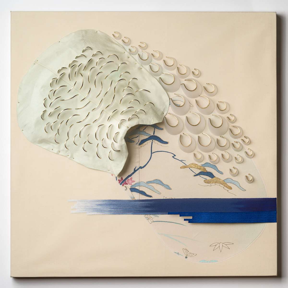 Silk Seat by Natale Adgnot 