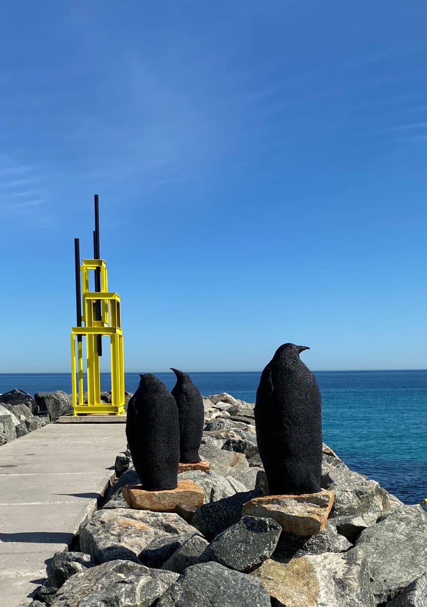 Black Emperors by Castledine & Castledine  Image: Joint winner of the Sculpture by the Sea People's Choice Award The Black Emperors are in the private collection of Andrew & Nicola Forrest.